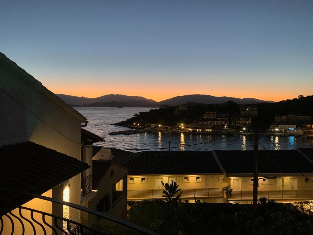 Villa Perris Studios Kassiopi Buitenkant foto