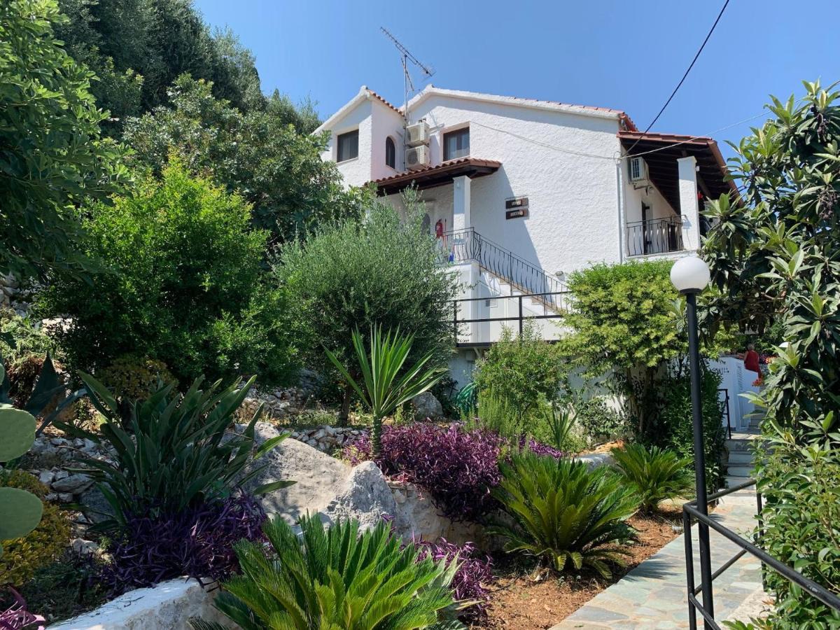 Villa Perris Studios Kassiopi Buitenkant foto