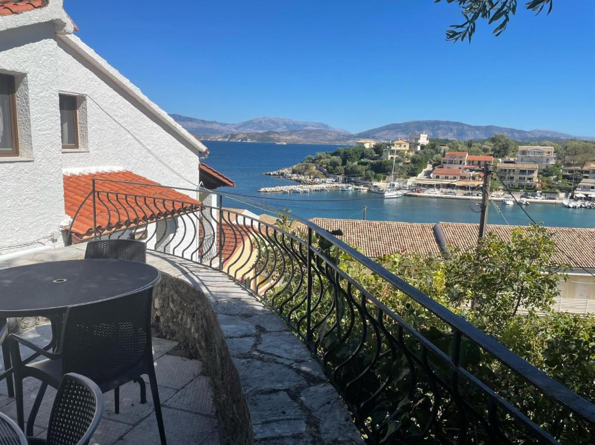 Villa Perris Studios Kassiopi Buitenkant foto