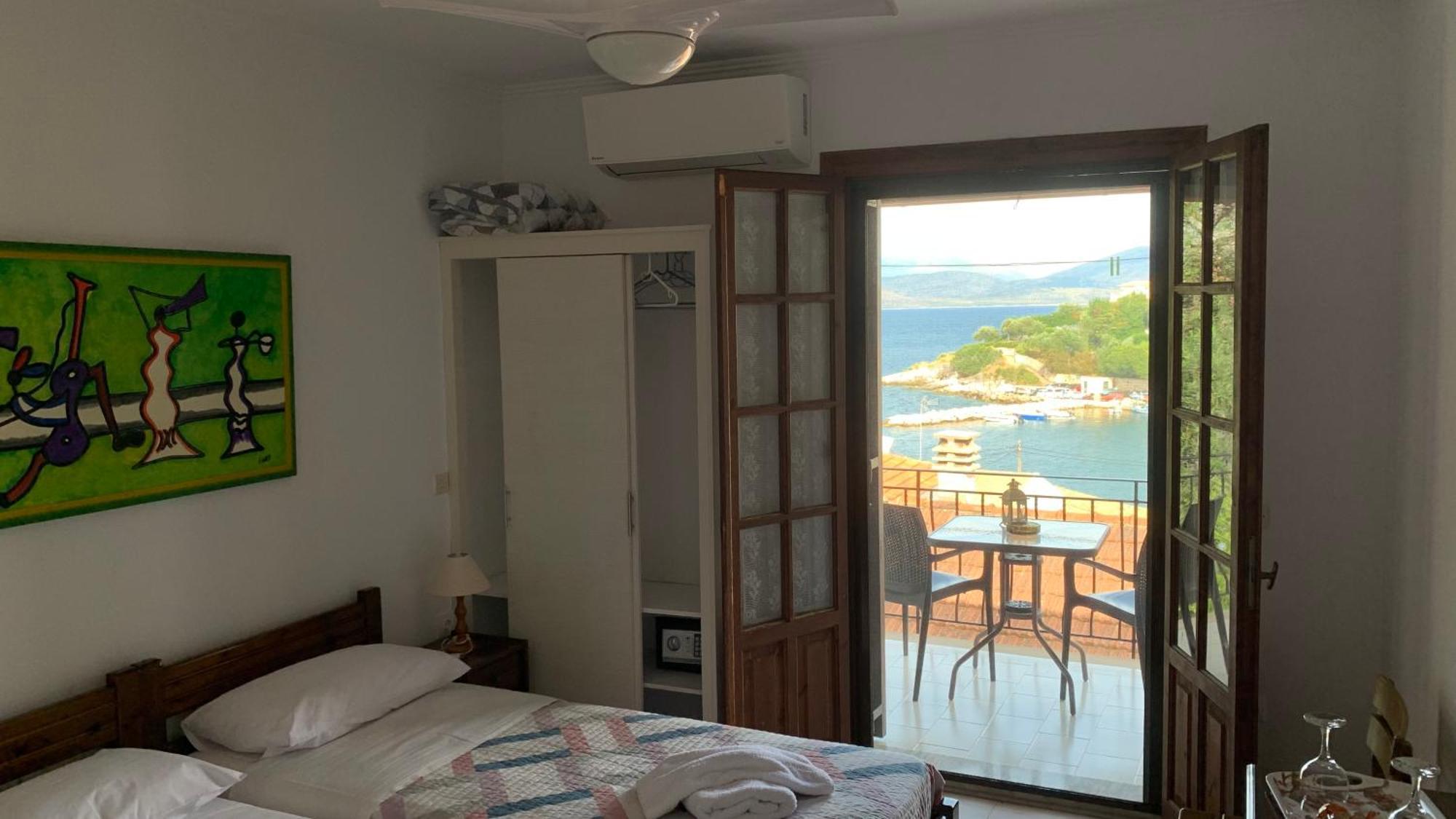 Villa Perris Studios Kassiopi Buitenkant foto