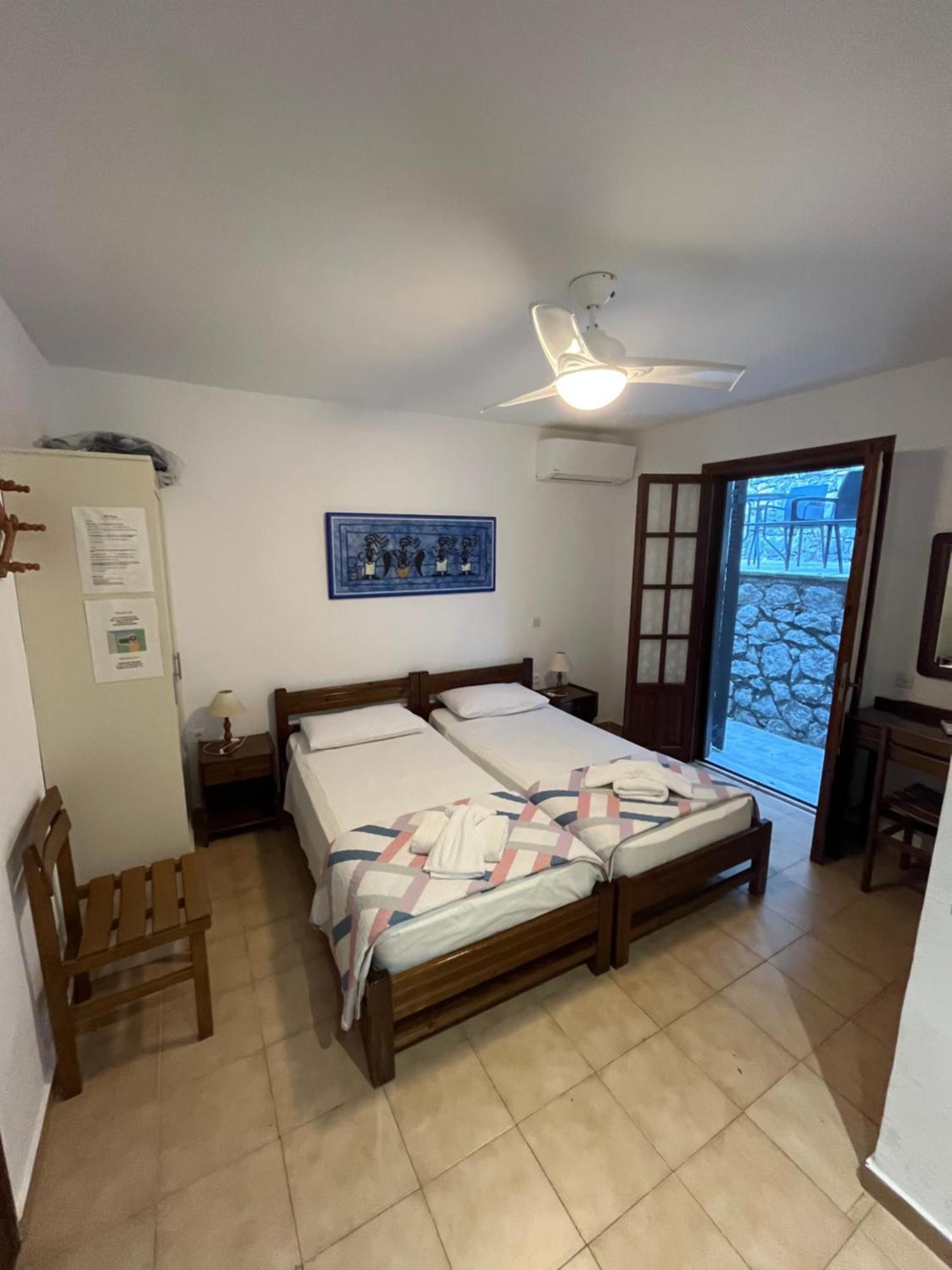 Villa Perris Studios Kassiopi Buitenkant foto