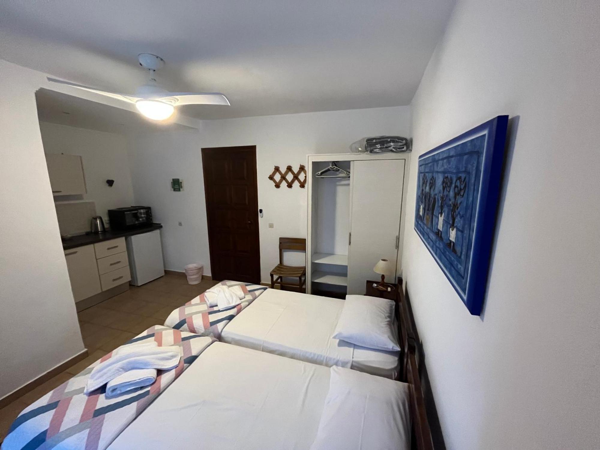 Villa Perris Studios Kassiopi Buitenkant foto