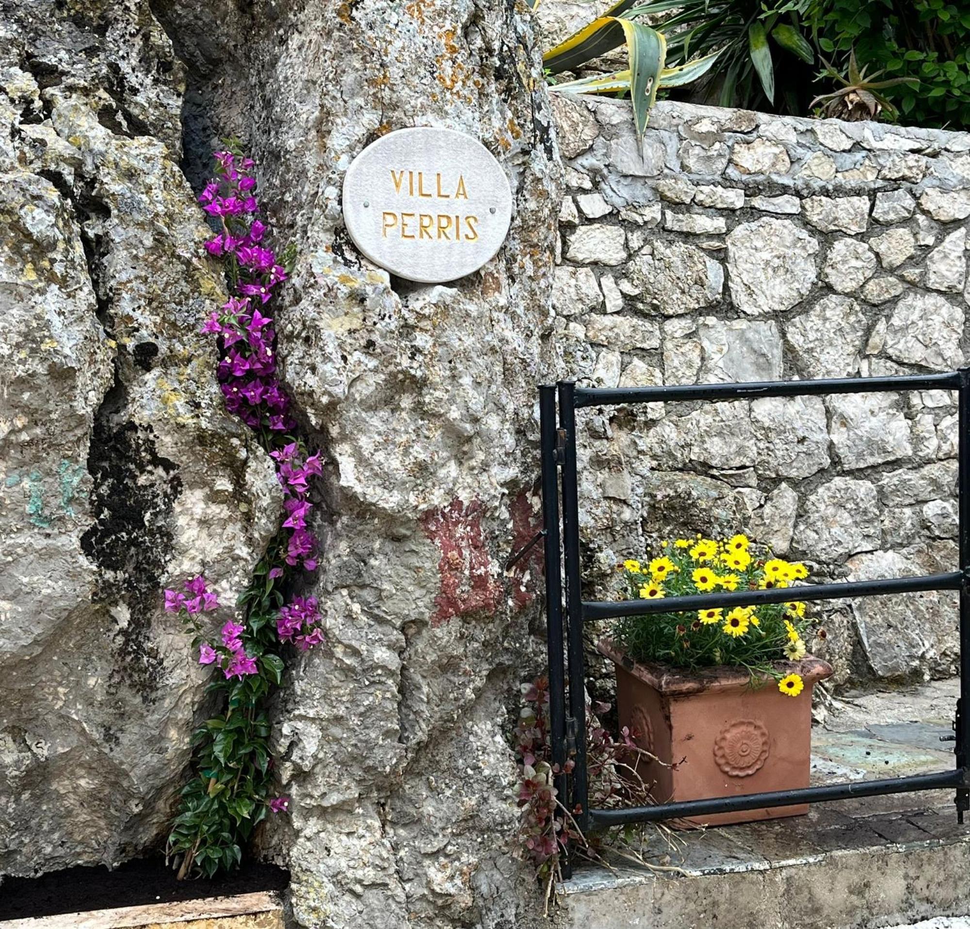 Villa Perris Studios Kassiopi Buitenkant foto